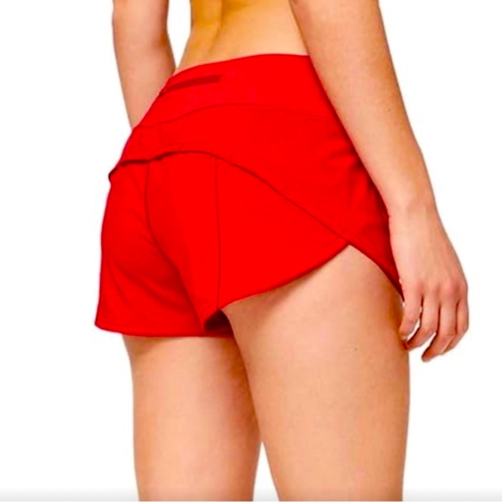 Lululemon shorts size 6 and 2.5 inches